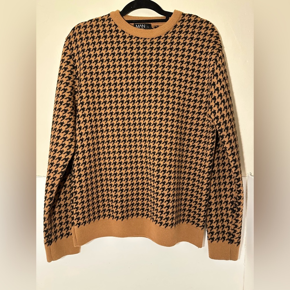 Man boo hoo, woman sweater, houndstooth, brown, and black szLG
